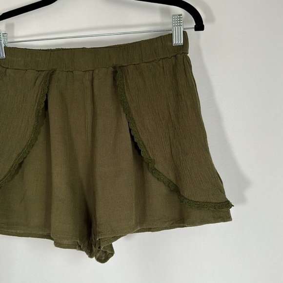 Workhall Olive Green Paper Bag Pleated Stripe Shorts - Picture 3 of 8